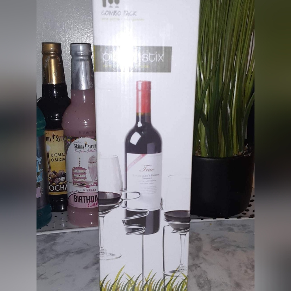 Picnic stick wine bottle and glasses